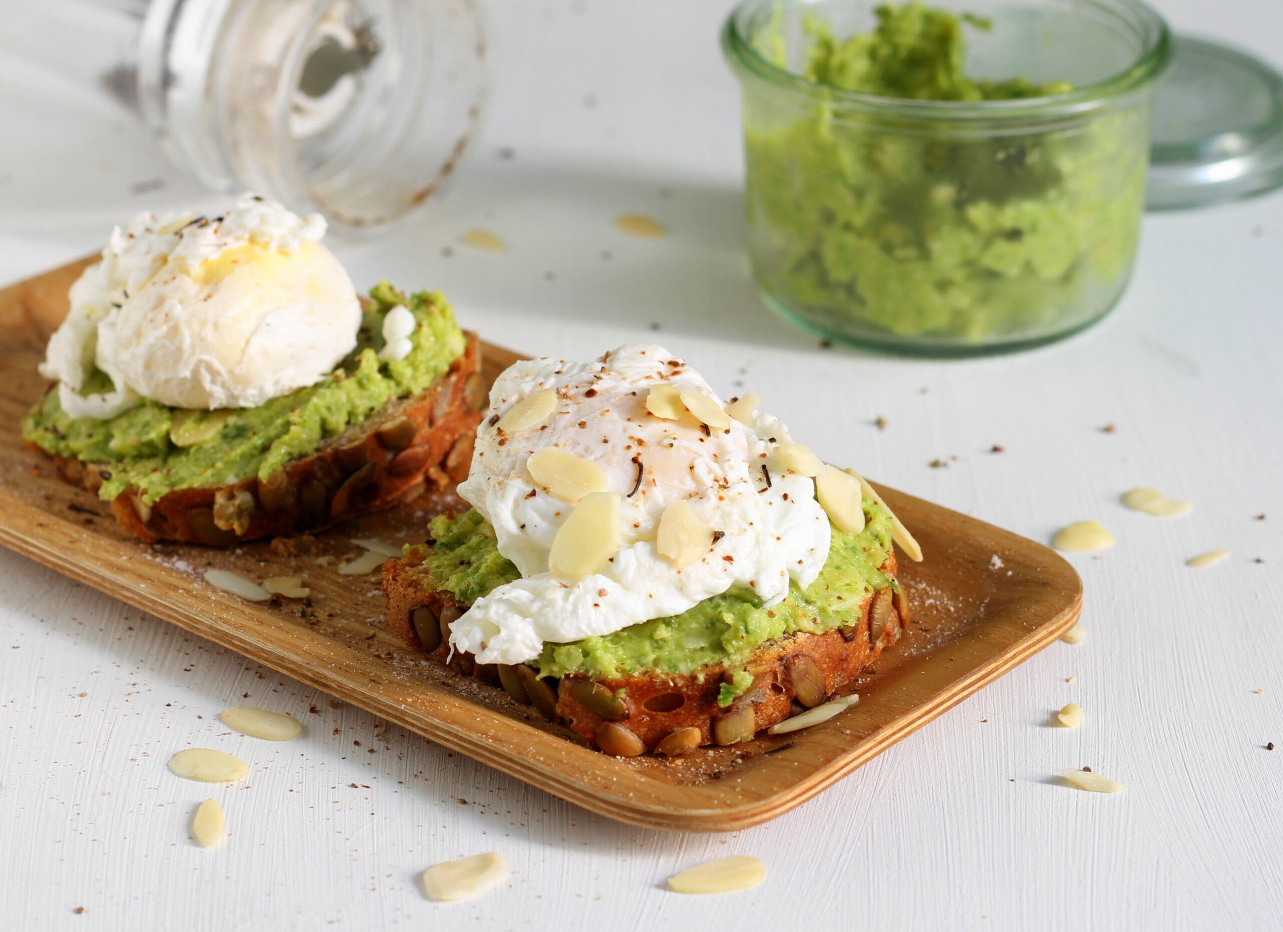 Crostini mit pochierten Eiern