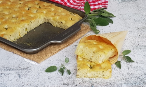 Focaccia mit Salbei