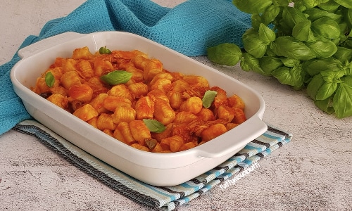 Kartoffelgnocchi mit Thunfischsoße und Oliven