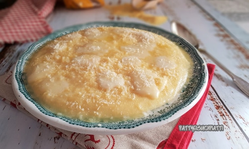 Vollkornpolenta mit Taleggio