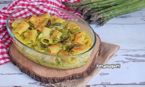 Mezze Maniche mit Spargel und Taleggio