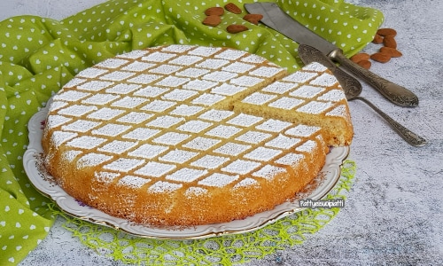 Panarello-Torte mit Pudding