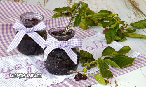 Schwarze Maulbeerkonfitüre