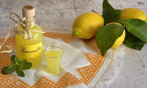 Selbstgemachter Limoncello