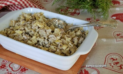 Kalter Hähnchensalat mit Artischockenherzen