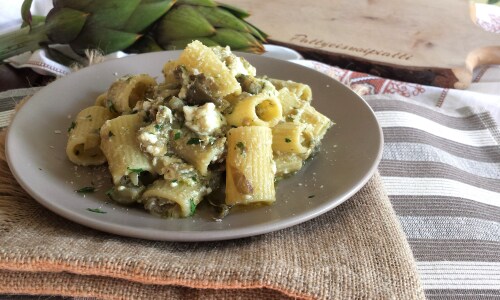 Mezze Maniche mit Artischocken und Ricotta