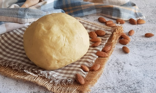 Mürbeteig mit Mandeln