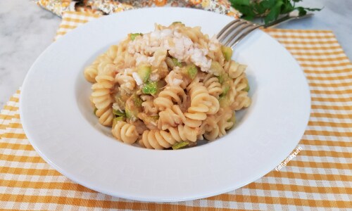 Fusilli mit Krabben und Zucchini