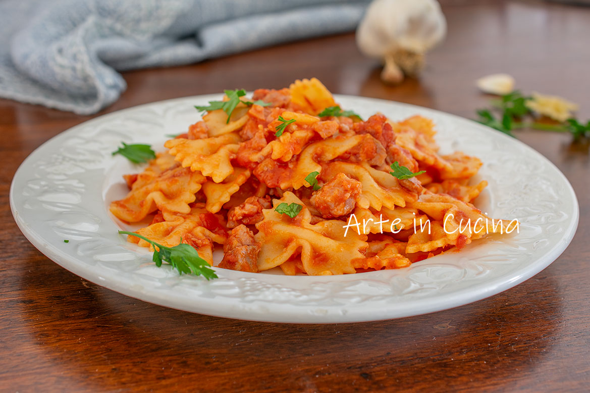Farfalle mit Thunfischragout