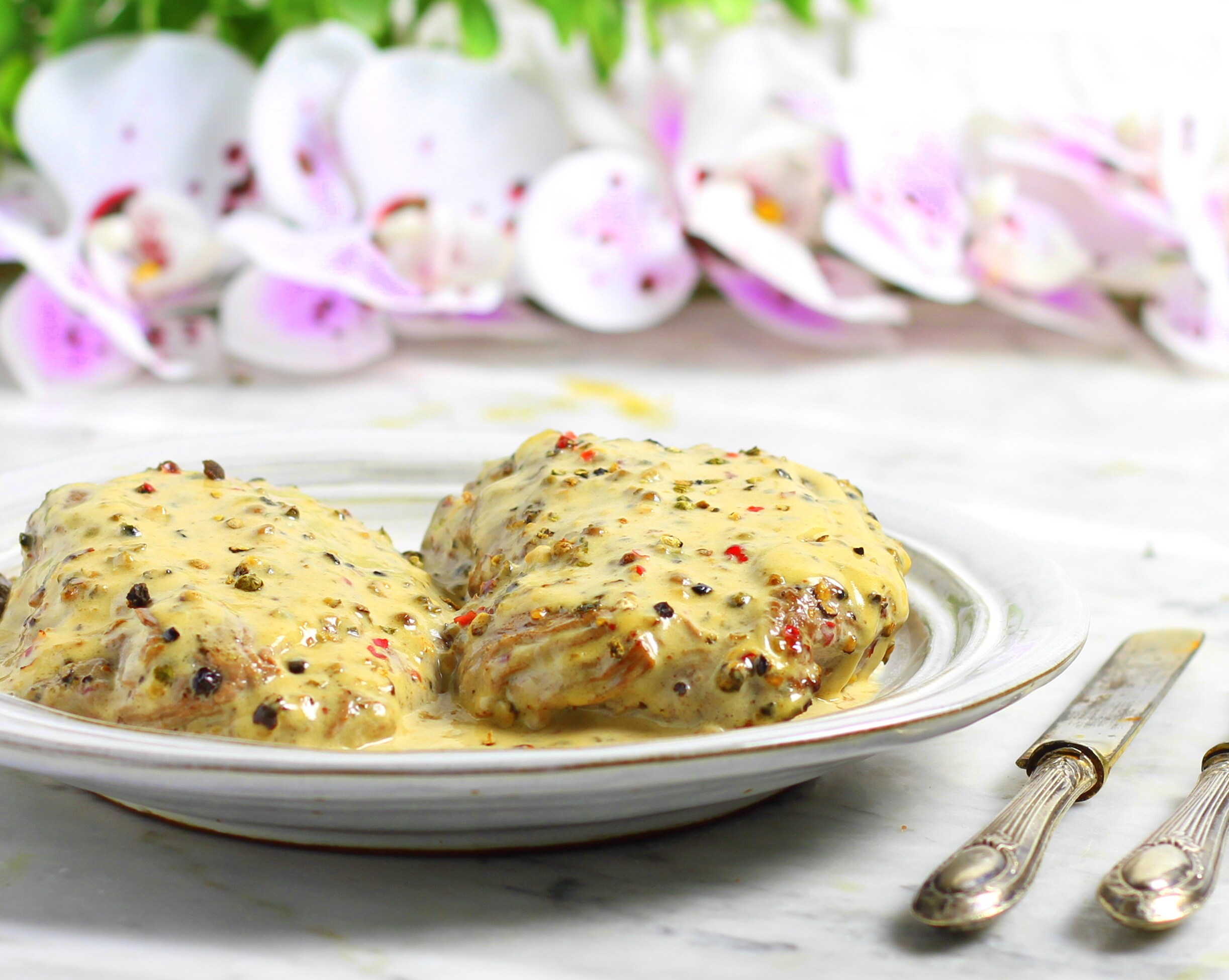 Filet mit grünem, rosa und schwarzem Pfeffer