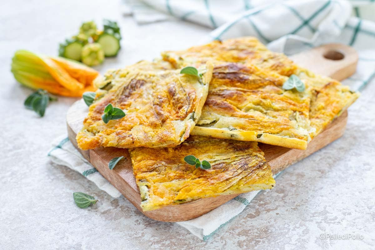 Fladenbrot mit Zucchiniblüten