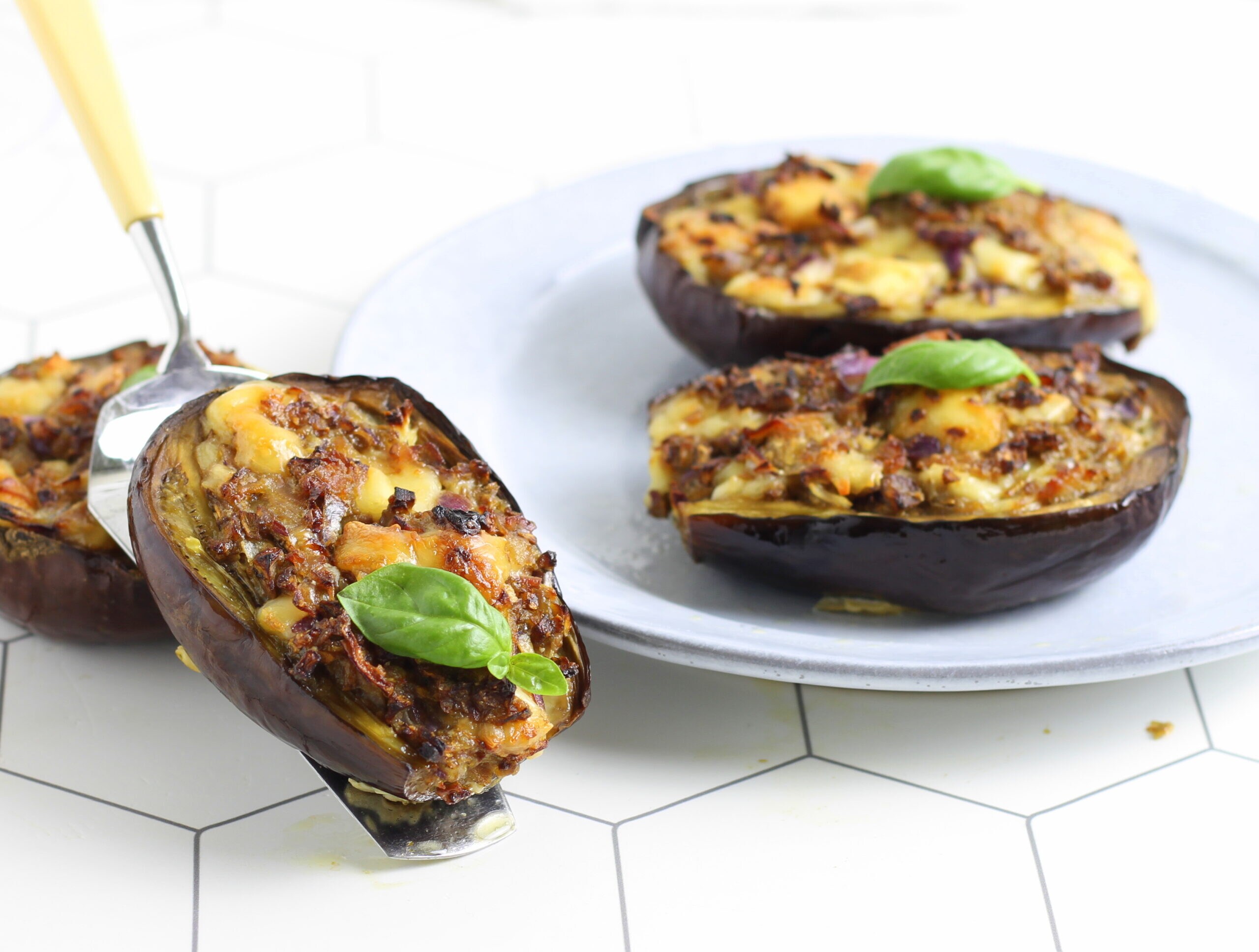 Auberginen aus dem Ofen mit Schinken und Käse