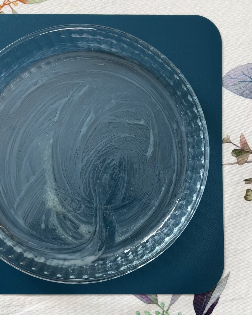 Glasform zum Zubereiten der salzigen Polentatorte