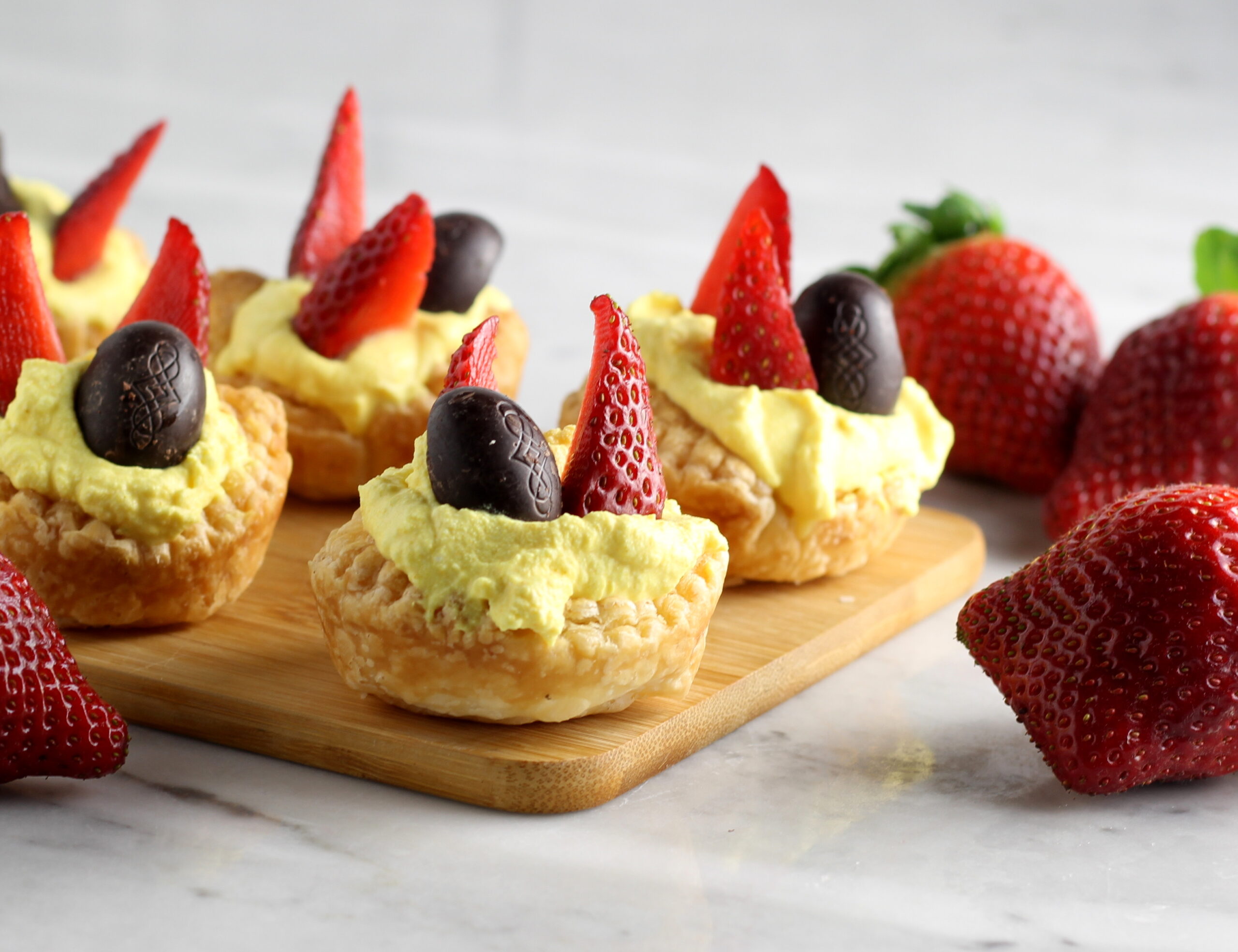 Blätterteigkörbchen mit Kurkuma-Creme