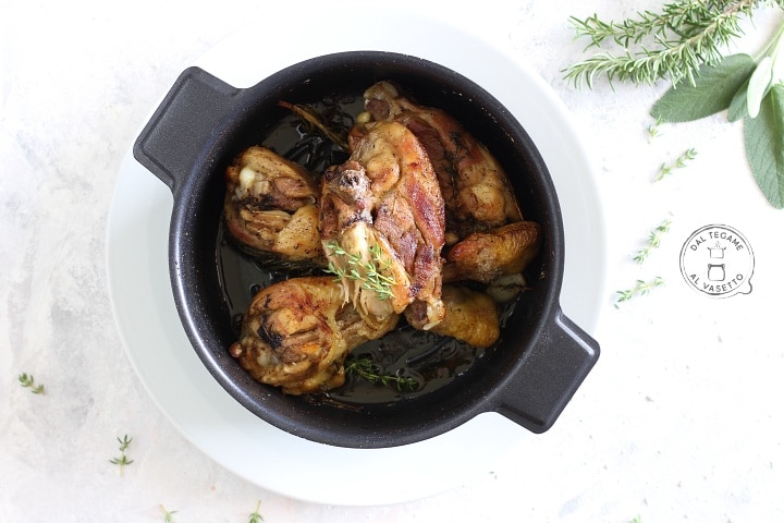 Mikrowellengebratenes Huhn