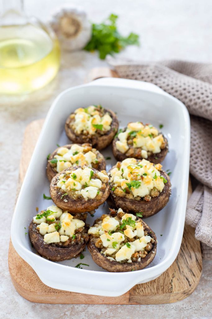 Champignons mit Feta im Ofen