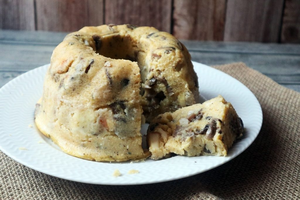 reichhaltiger und köstlicher Polenta-Kranz