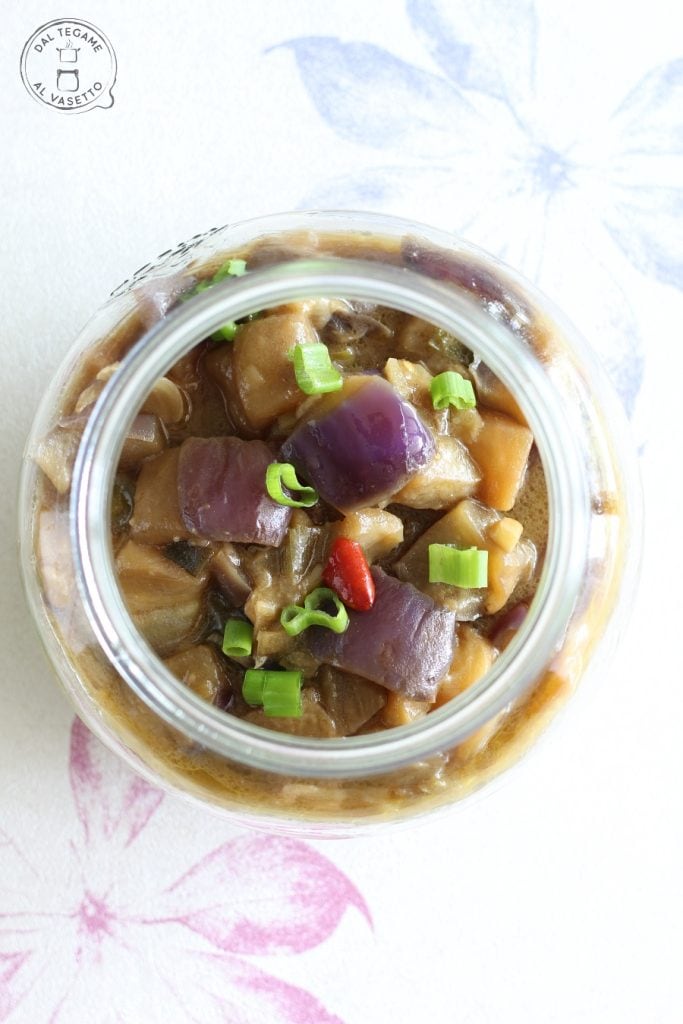 Rezept für geschmorte Auberginen im Einmachglas in der Mikrowelle