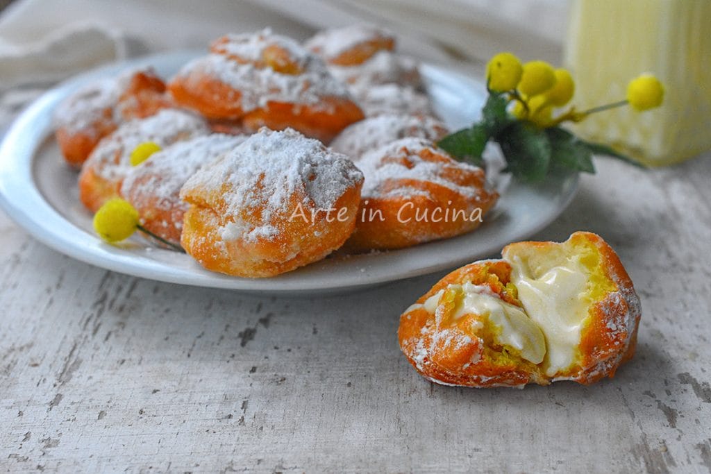 Goldtropfen mit Chantilly-Zitronencreme