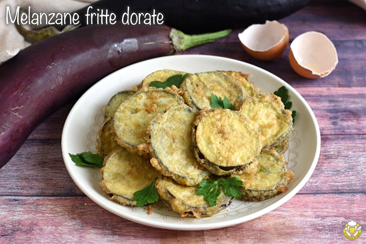 Goldene gebratene Auberginen