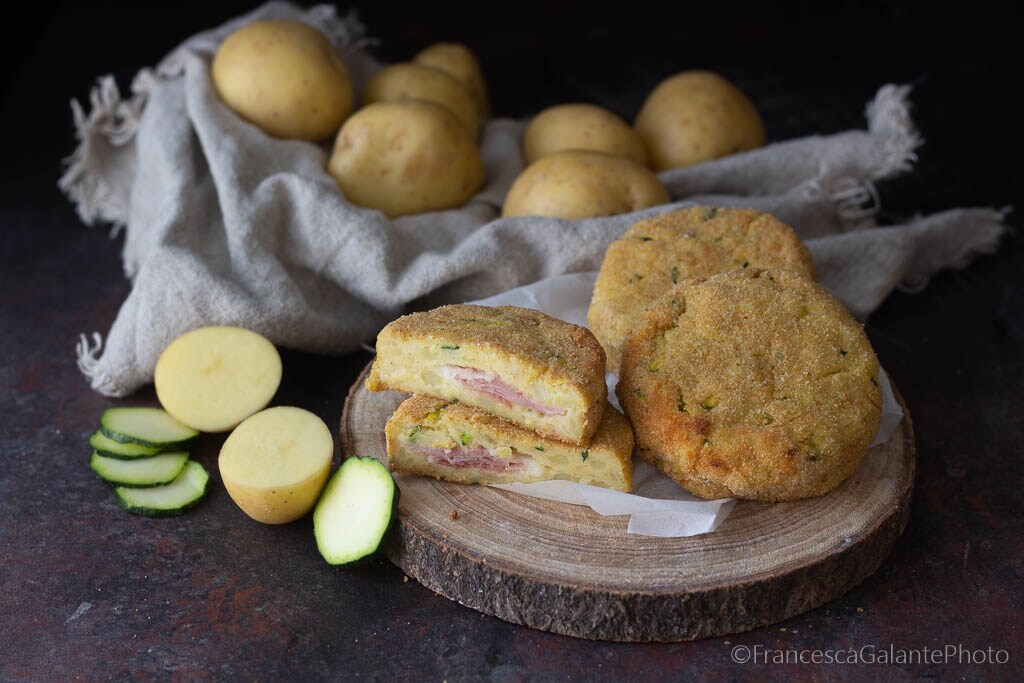 Gefüllte Kartoffel- und Zucchini-Burger