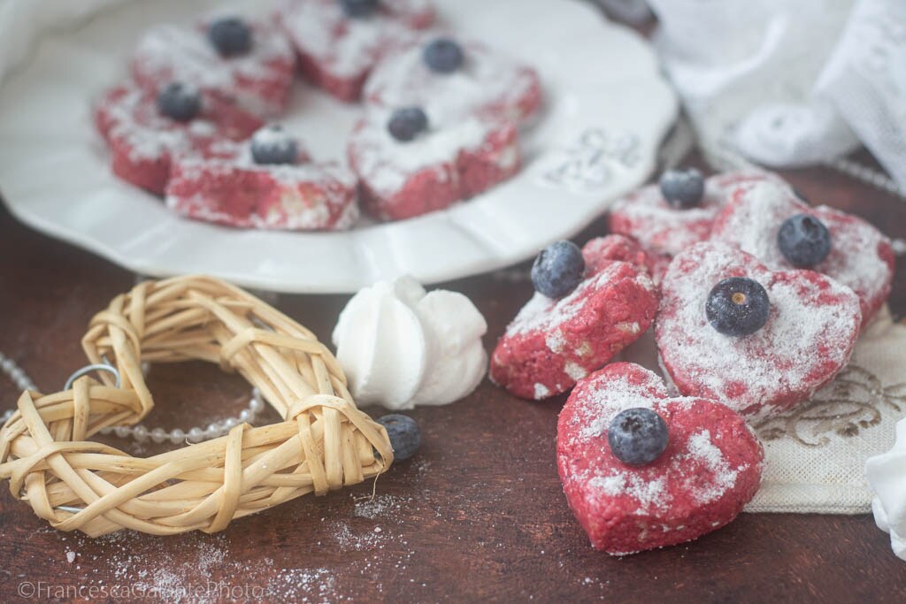 Weiches Herz mit Heidelbeeren ohne Backen