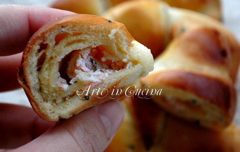 Herzhafte Croissants mit Ricotta und Lachs Rezept Vorspeise