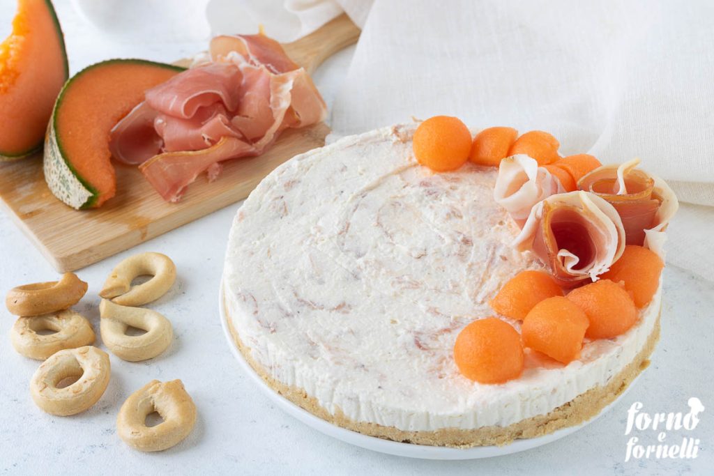 herzhafte Käsekuchen mit Schinken und Melone