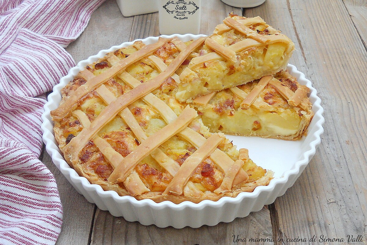 Herzhafte Torte mit Lauch, Kartoffeln und Speck