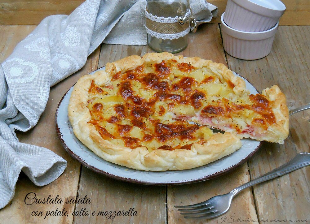 Herzhafte Torte mit Kartoffeln, Kochschinken und Mozzarella