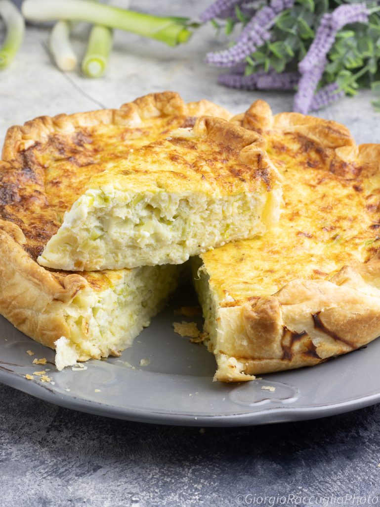 herzhafte Torte mit Ricotta und Frühlingszwiebel