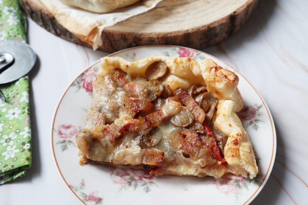 herzhafte Torte mit Perlina-Aubergine und Speck