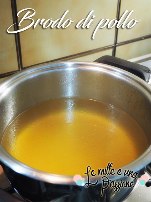 Hühnerbrühe
