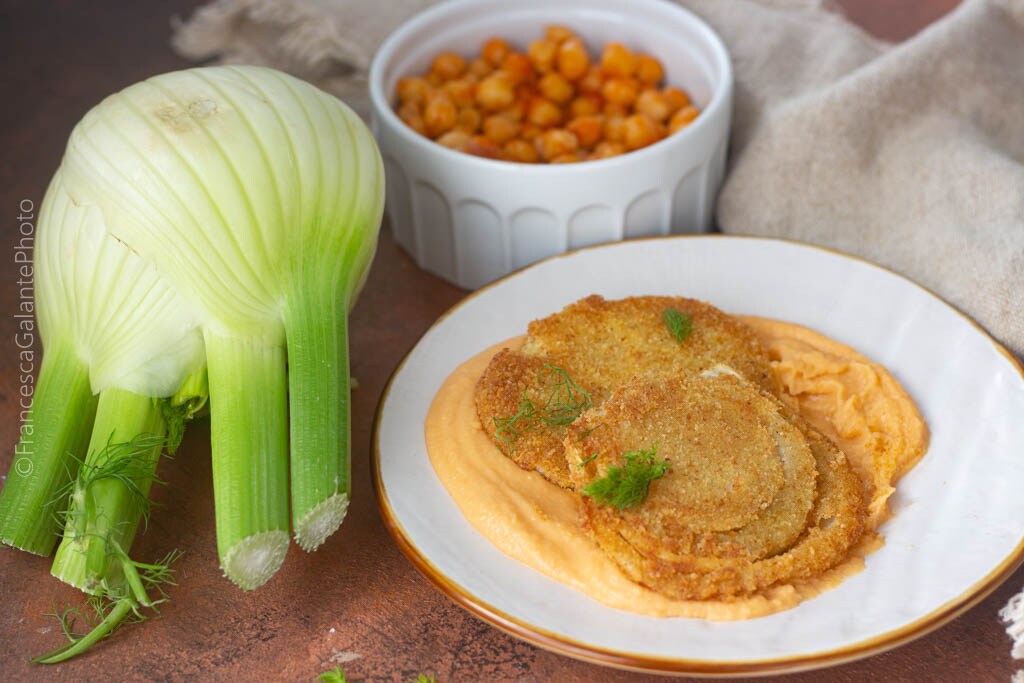 Fenchelschnitzel auf Kichererbsencreme