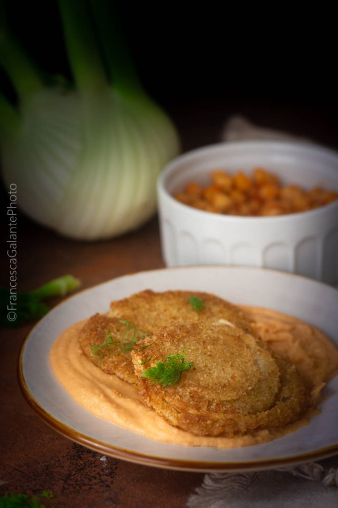 Fenchelschnitzel auf Kichererbsencreme