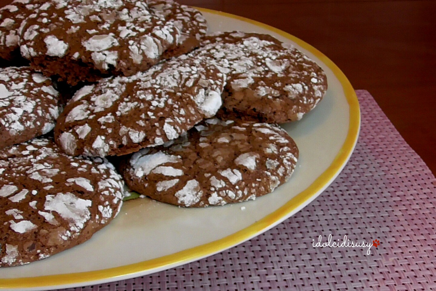 Weiche Schokoladenkekse: Chocolate Crinkles