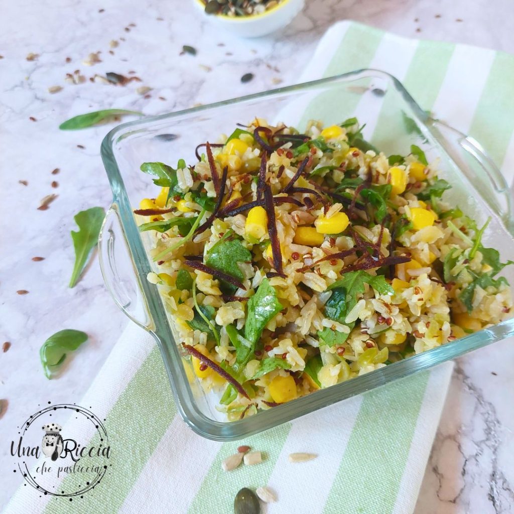 insta-insalata-di-riso-quinoa-legumi-mais-rucola