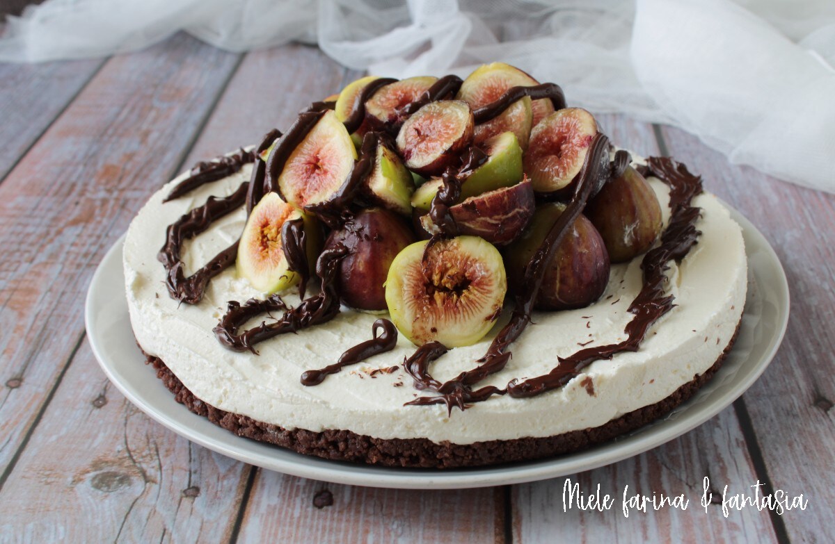 Käsekuchen mit Feigen und Schokolade