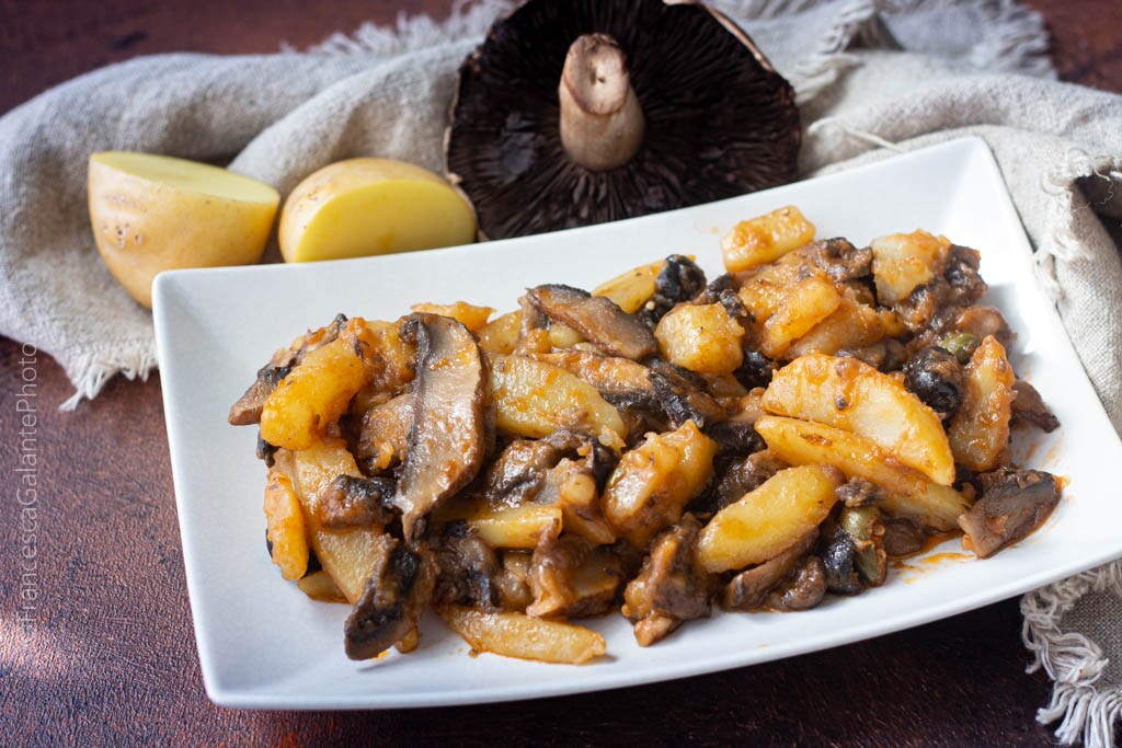 Einfaches und schnelles Pilz- und Kartoffelbeilage
