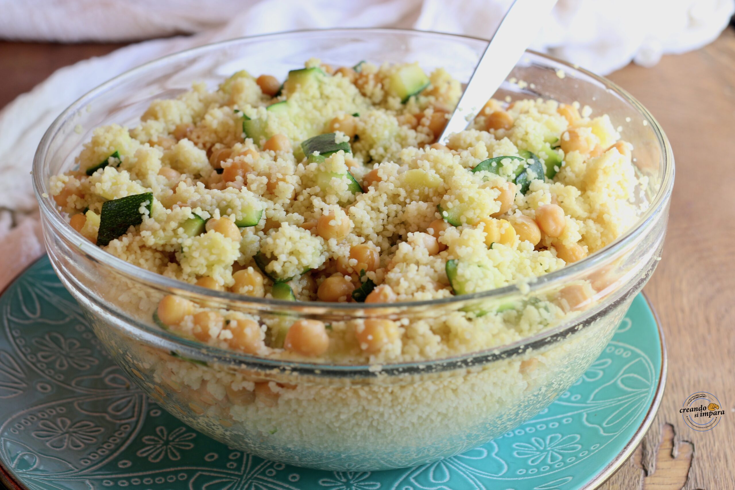 Couscous mit Kichererbsen und Zucchini