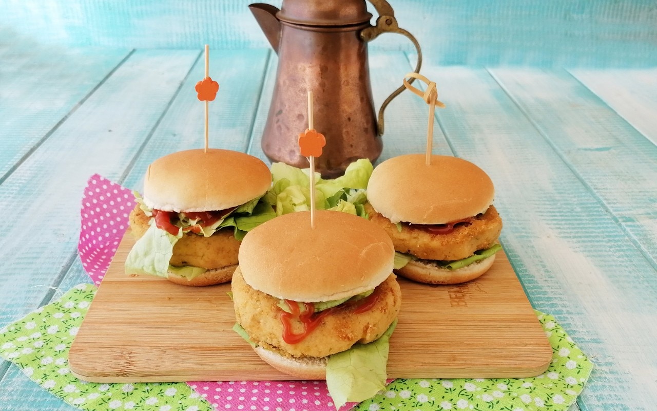 KICHERERBSENBURGER IN DER PFANNE ODER IM OFEN