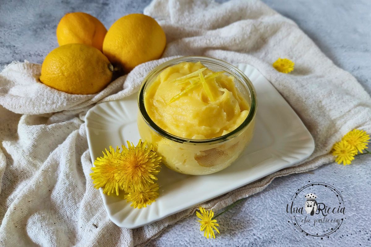 Klassische Zitronencreme