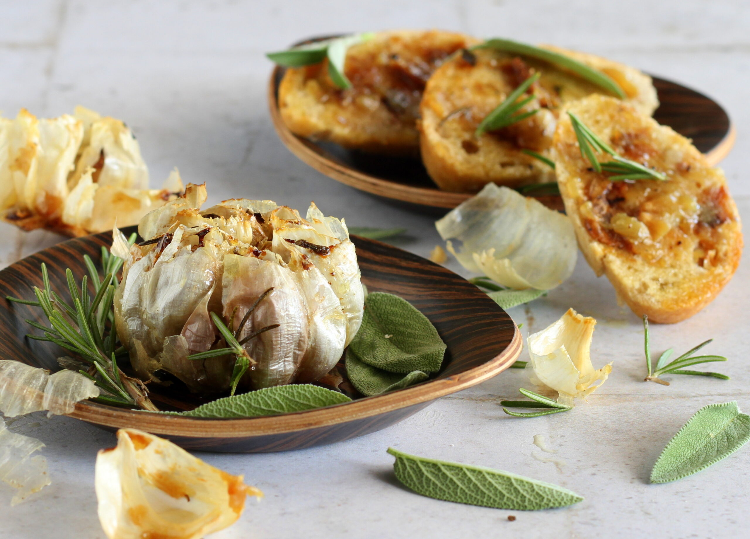 Ofengebackener Knoblauch zum Streichen