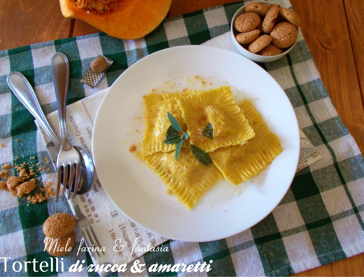 Hausgemachte Kürbis-Amaretti-Tortelli