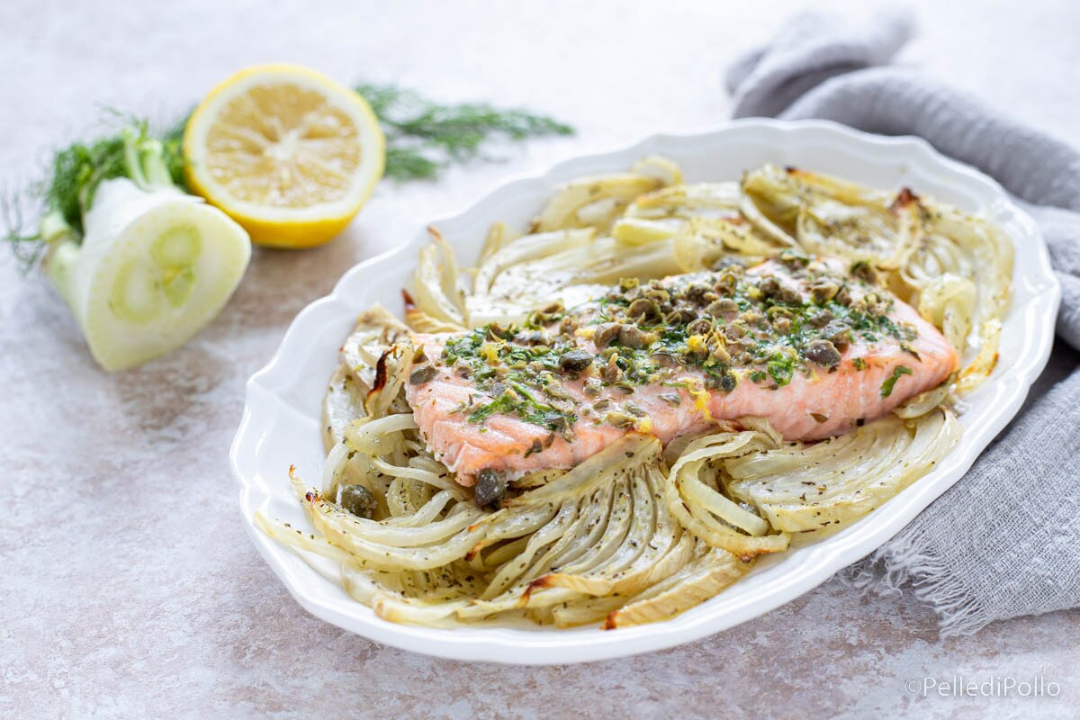 Gebackener Lachs mit Fenchel und Kapern