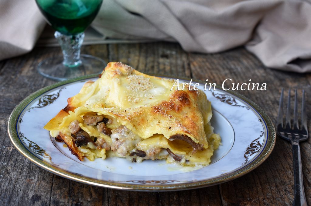 Lasagne mit Steinpilzen und cremiger Wurst