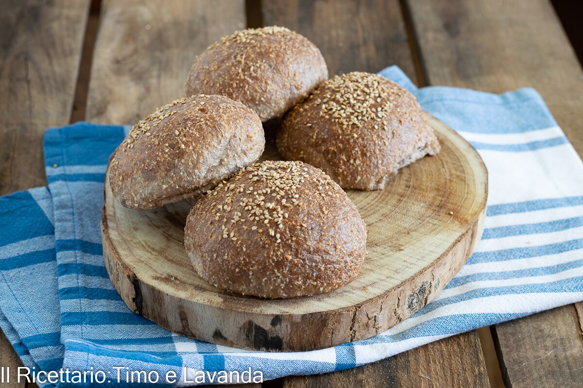Low-Carb-Mandelbrötchen