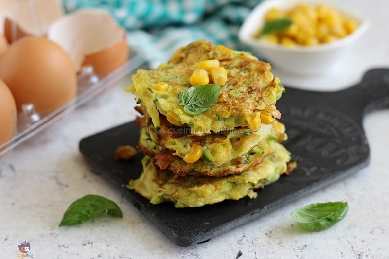 Mais- und Zucchini-Puffer