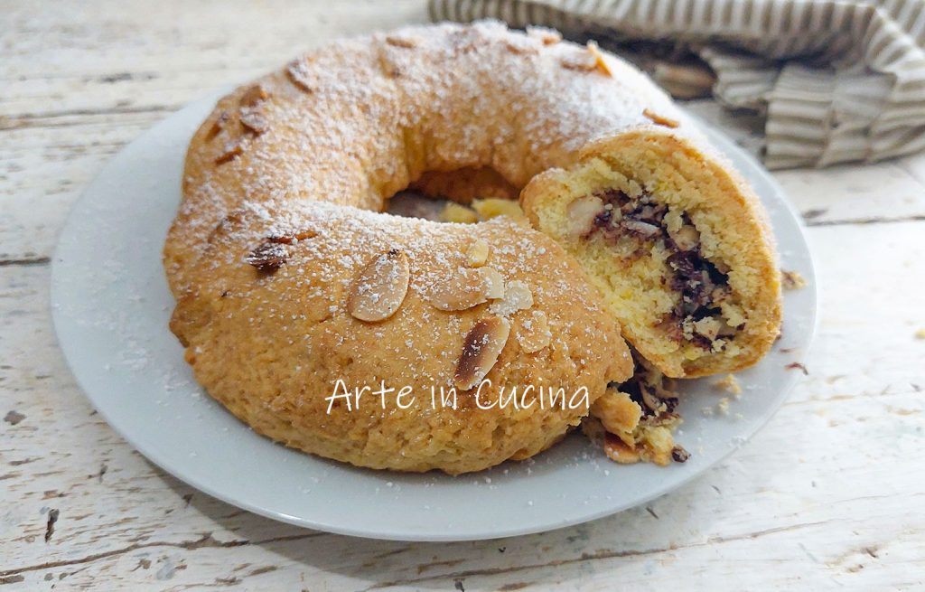 MANDELN und SCHOKOLADE MÜRBETEIG-RINGKUCHEN