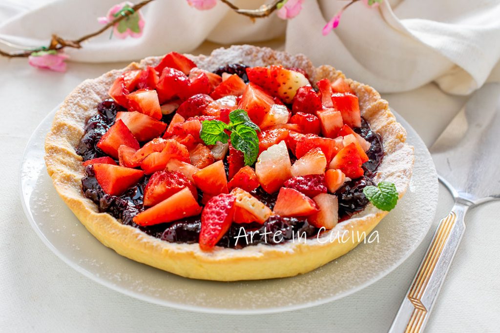 Marmeladenkuchen mit Erdbeeren